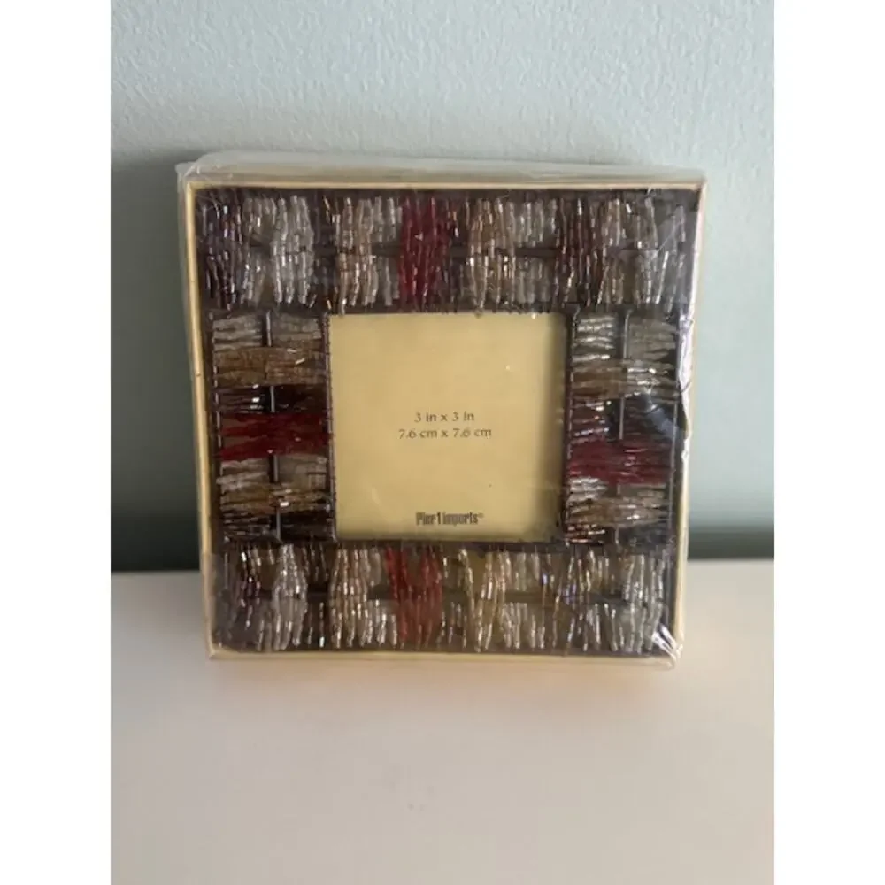 Pier 1 Imports Vtg Gold Silver Red 3x3
